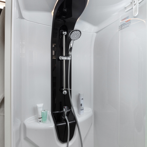 Elegance 850 Shower Console