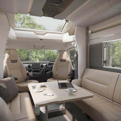 2025 Kontiki 774 Front Lounge