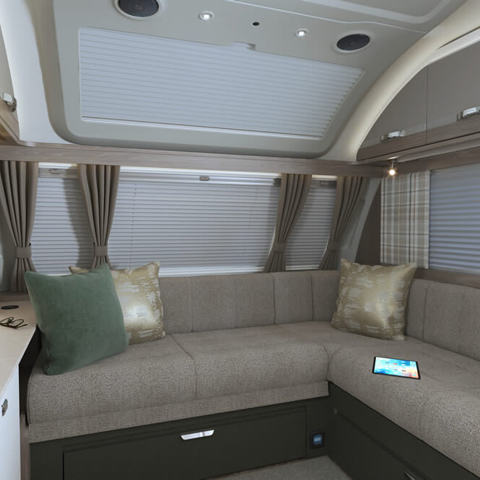 2025 Challenger 650L Frontlounge Nighttime