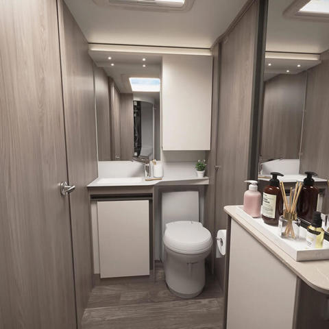 Challenger Grande 650 L Washroom